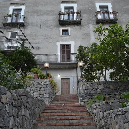 Palazzo Crocco Apartment